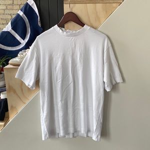 Banana Republic Athletic Moc Neck T-Shirt 100% Cotton